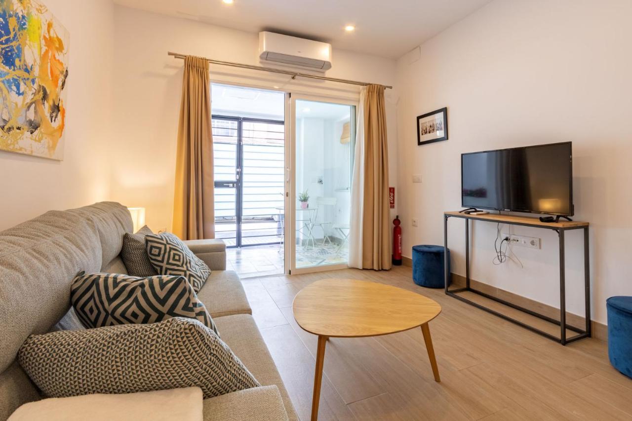Nine O'Clock Metrosol Apartment Севиля Екстериор снимка