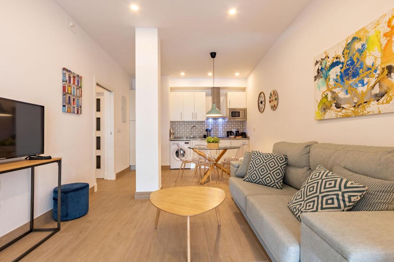 Nine O'Clock Metrosol Apartment Севиля Екстериор снимка