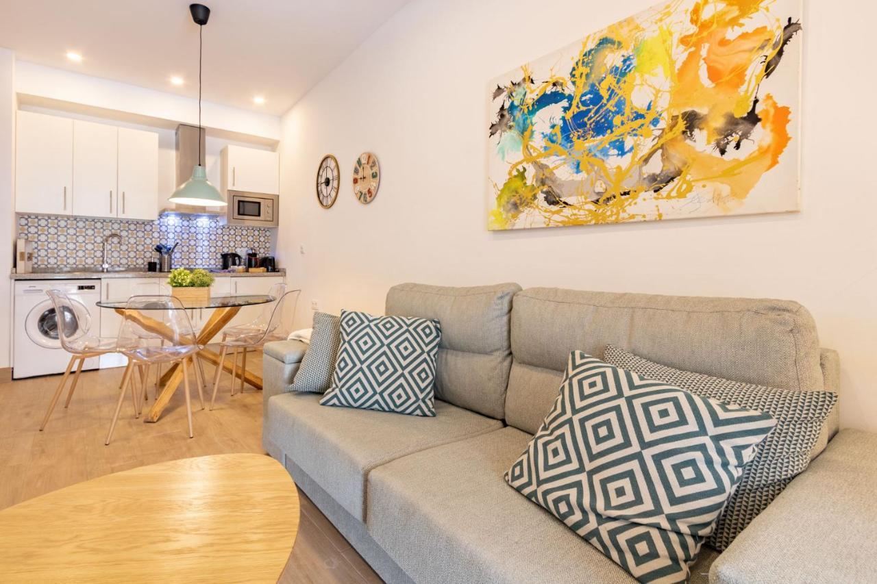 Nine O'Clock Metrosol Apartment Севиля Екстериор снимка
