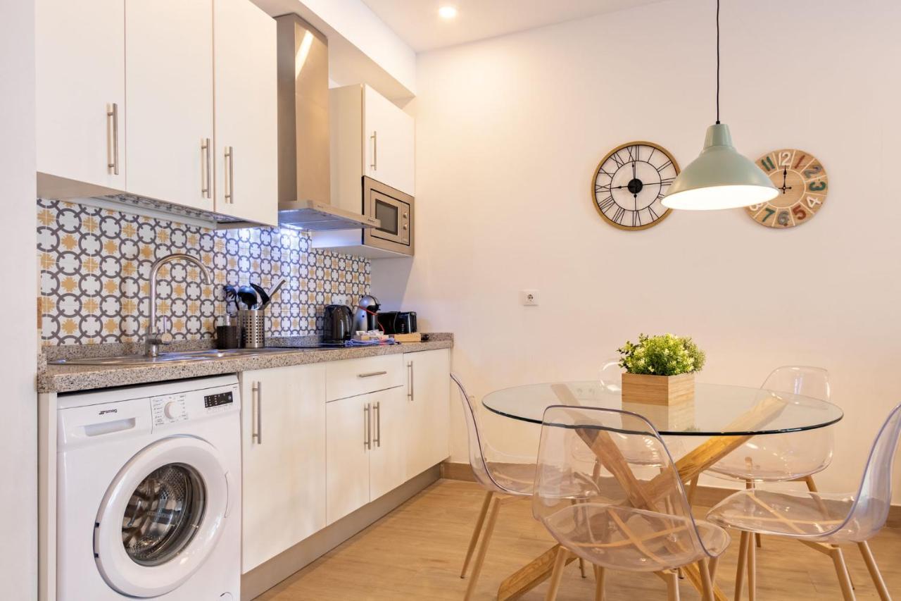 Nine O'Clock Metrosol Apartment Севиля Екстериор снимка