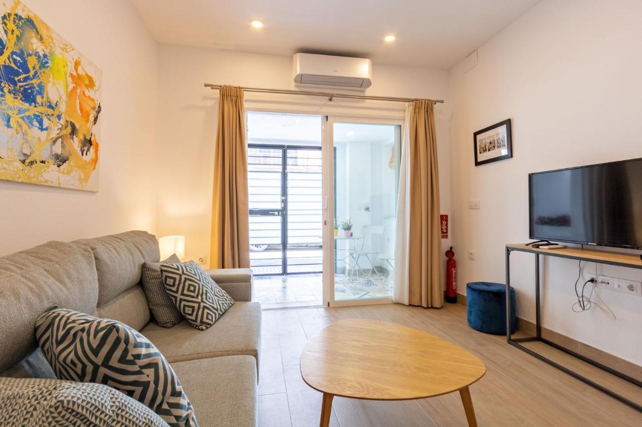Nine O'Clock Metrosol Apartment Севиля Екстериор снимка