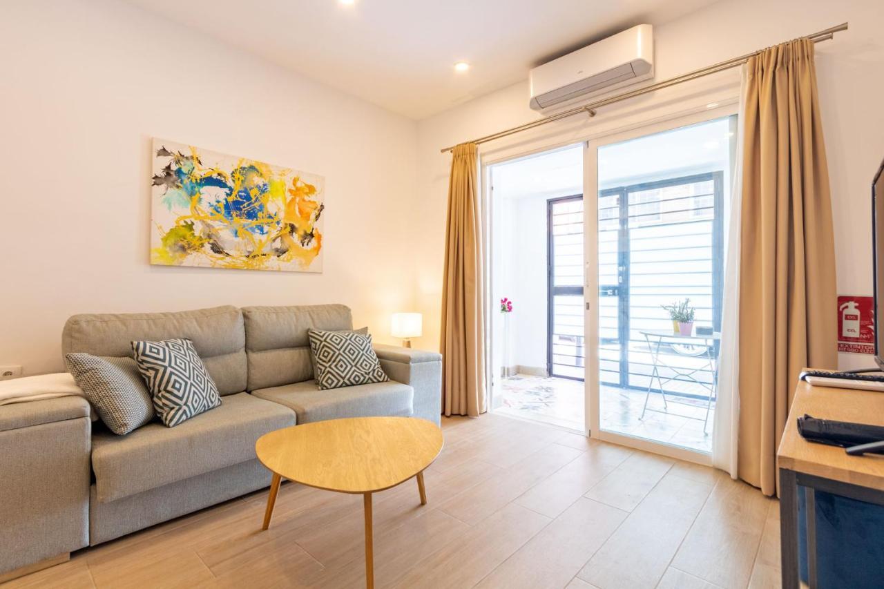 Nine O'Clock Metrosol Apartment Севиля Екстериор снимка