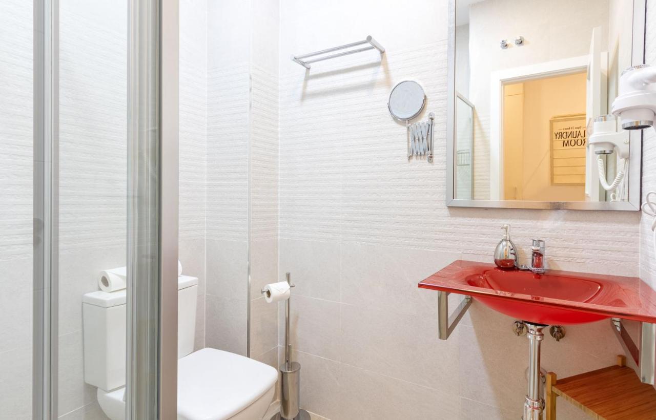 Nine O'Clock Metrosol Apartment Севиля Екстериор снимка
