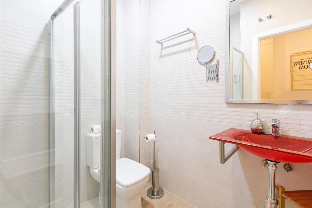 Nine O'Clock Metrosol Apartment Севиля Екстериор снимка