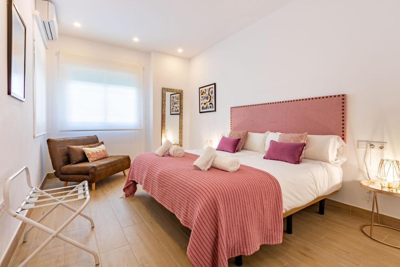 Nine O'Clock Metrosol Apartment Севиля Екстериор снимка
