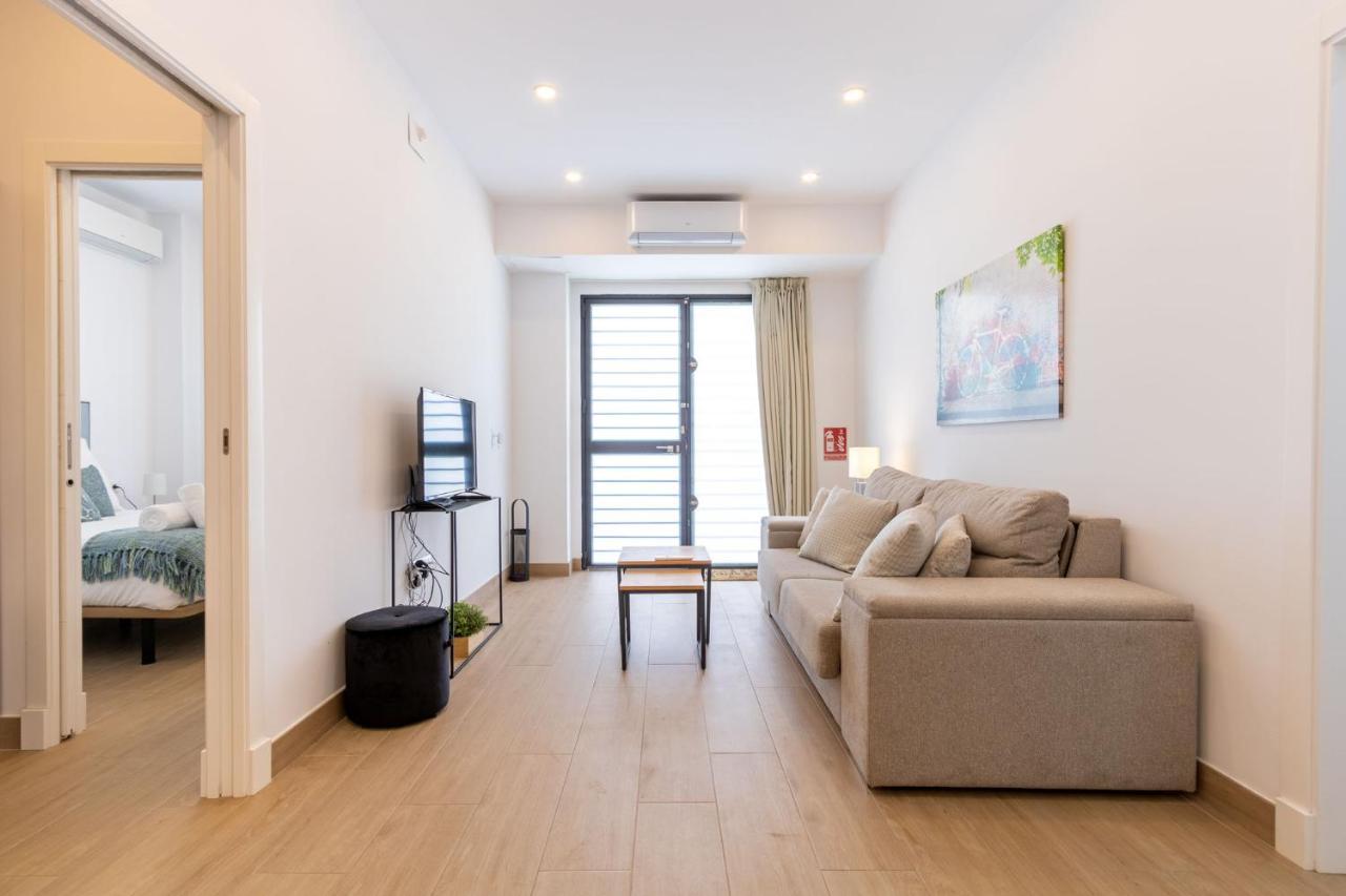 Nine O'Clock Metrosol Apartment Севиля Екстериор снимка