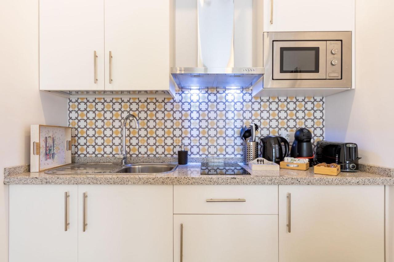 Nine O'Clock Metrosol Apartment Севиля Екстериор снимка