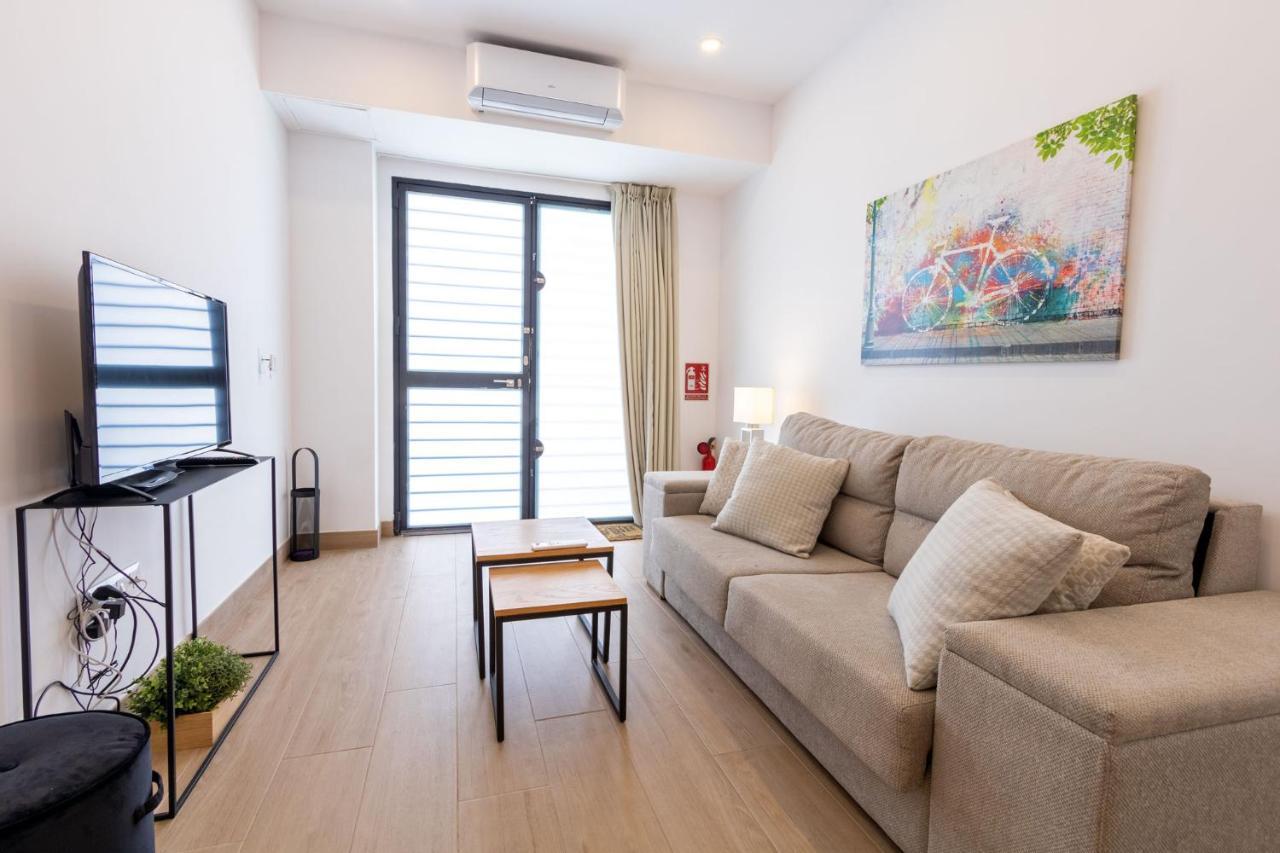 Nine O'Clock Metrosol Apartment Севиля Екстериор снимка