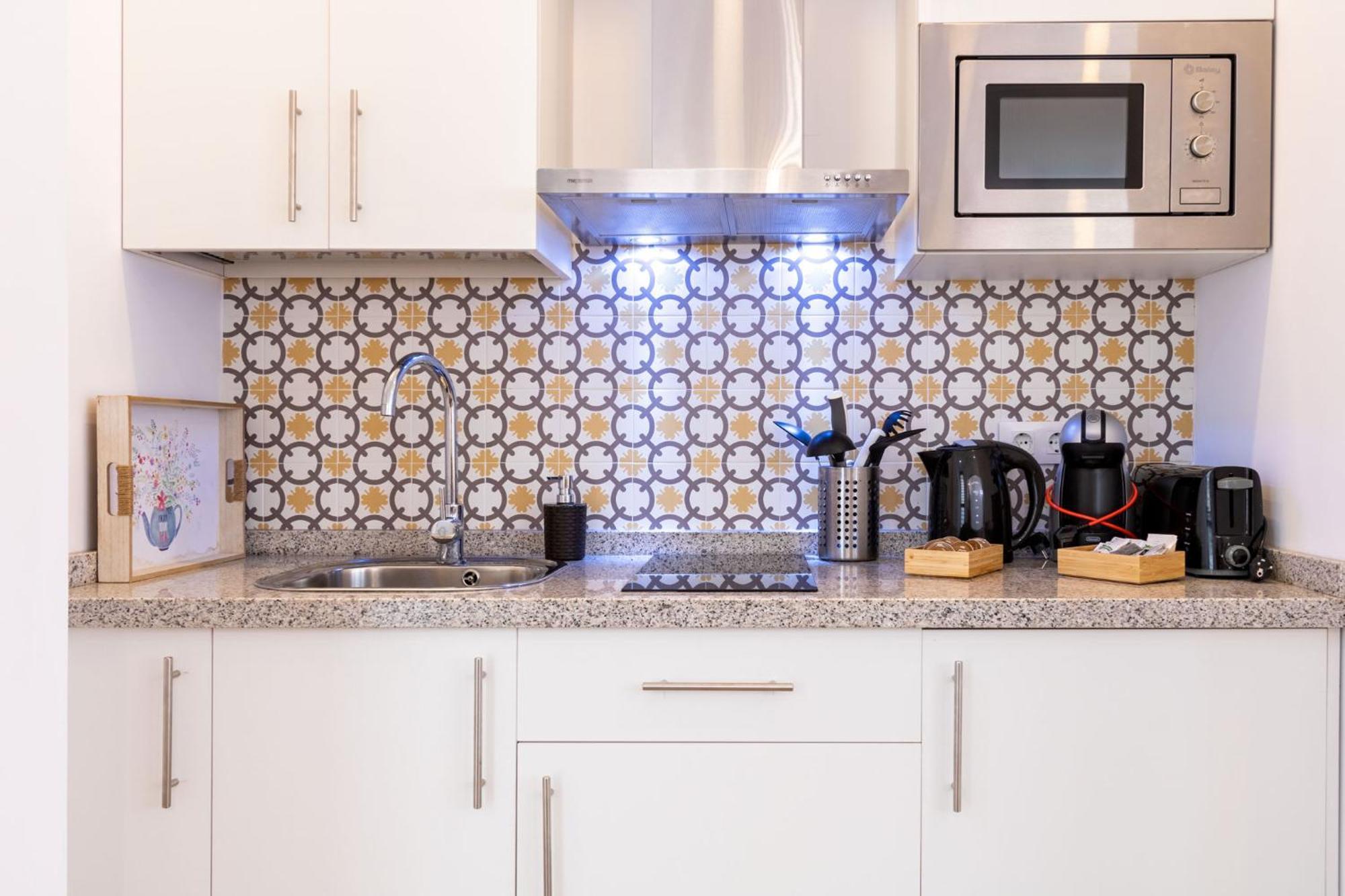 Nine O'Clock Metrosol Apartment Севиля Стая снимка